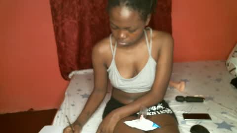 SaraCattra online show from 01/27/25, 12:12