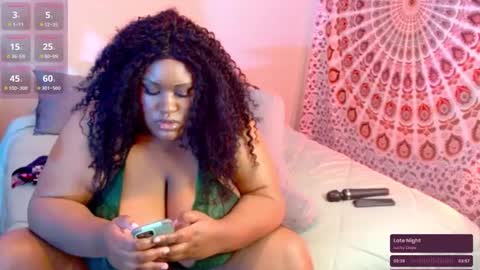 Miss Pretty online show from 02/05/25, 03:13