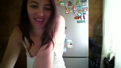 Snapshot of prettybella_7 chatting on 07/07/26, 12:09 Bella online show from 07/07/26, 12:09