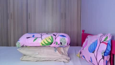 Snapshot of prettybigclit_ebony chatting on 10/20/25, 09:54 prettybigclit_ebony online show from 10/20/25, 09:54