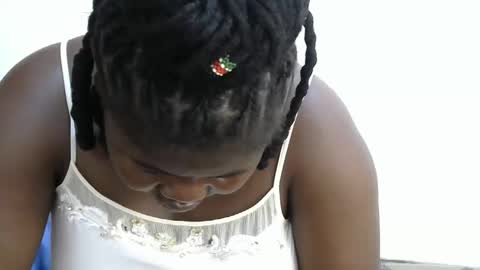 prettybooty1 online show from 09/23/25, 06:27