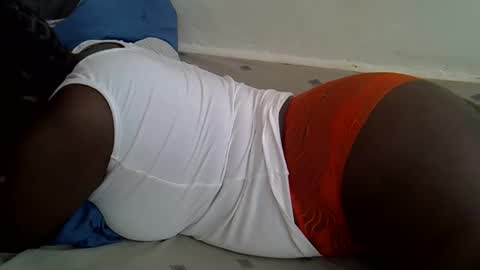 prettybooty1 online show from 12/23/25, 08:01