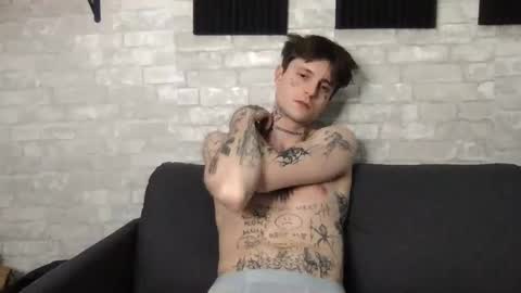 pretty boy online show from 01/12/25, 08:25