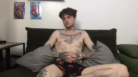 pretty boy online show from 09/24/25, 04:38