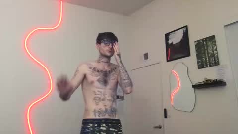 pretty boy online show from 12/22/25, 02:19