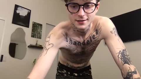 pretty boy online show from 01/14/26, 03:01