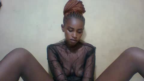 Snapshot of prettycarl_2 chatting on 02/01/25, 10:37 prettycarl_2 online show from 02/01/25, 10:37