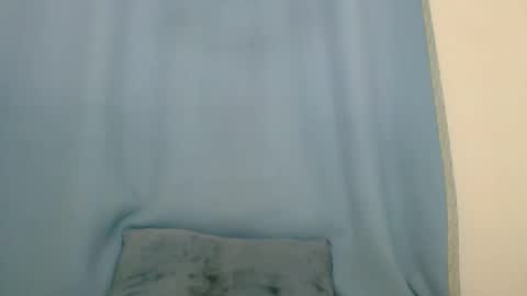 Snapshot of prettydarkskin002 chatting on 12/14/25, 05:40 SHANIA online show from 12/14/25, 05:40