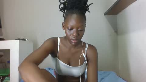 Snapshot of prettydollk_dons chatting on 02/15/26, 08:02 prettydollk_dons online show from 02/15/26, 08:02