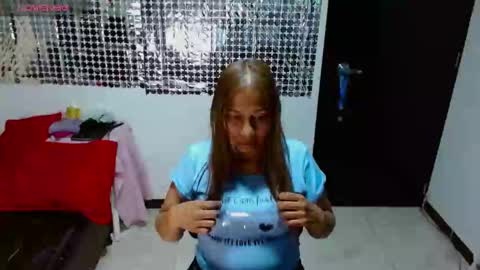 Snapshot of prettyduration chatting on 02/19/25, 01:29 Caro sins online show from 02/19/25, 01:29