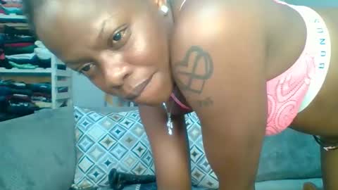 Snapshot of prettyela chatting on 10/08/25, 11:46 PrettyEla online show from 10/08/25, 11:46