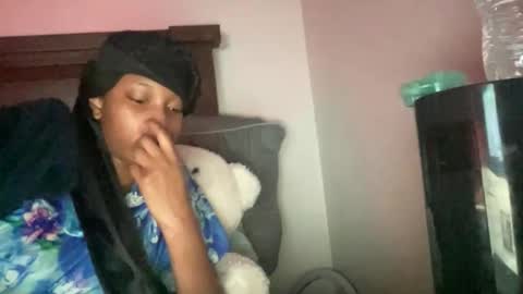 prettyfacefemale online show from 06/10/26, 08:13