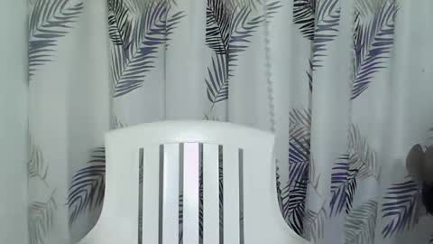 prettygirl_ynna online show from 01/14/26, 11:53