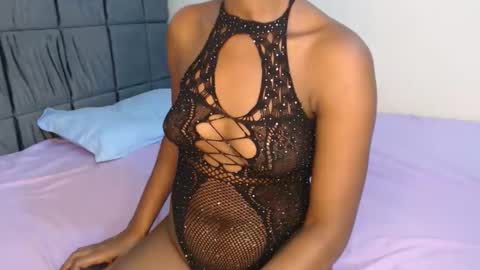 Snapshot of prettygree chatting on 02/19/26, 12:12 prettygree online show from 02/19/26, 12:12