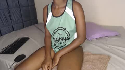 Snapshot of prettygree chatting on 02/27/26, 12:05 prettygree online show from 02/27/26, 12:05