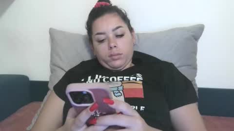 prettyjulliette online show from 11/19/25, 03:45