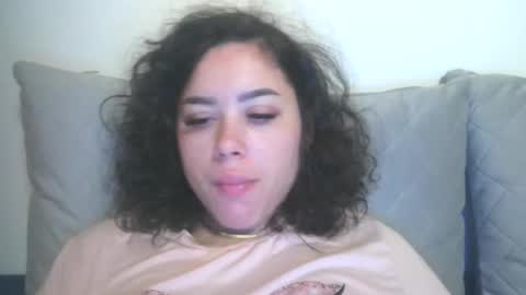 prettyjulliette online show from 12/03/25, 12:36