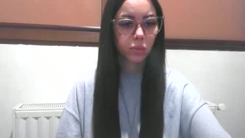 prettyjulliette online show from 03/28/26, 02:49