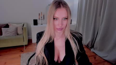 Eva online show from 02/01/25, 02:16