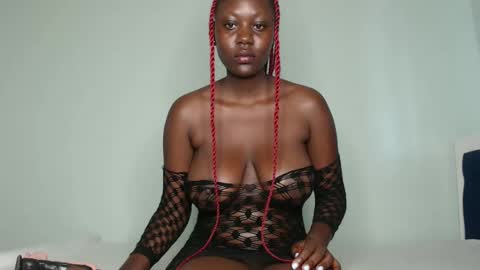 Snapshot of prettyliz1999 chatting on 01/06/25, 07:31 Lizzy online show from 01/06/25, 07:31