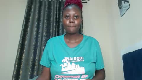 Snapshot of prettyliz1999 chatting on 09/25/25, 11:03 Lizzy online show from 09/25/25, 11:03