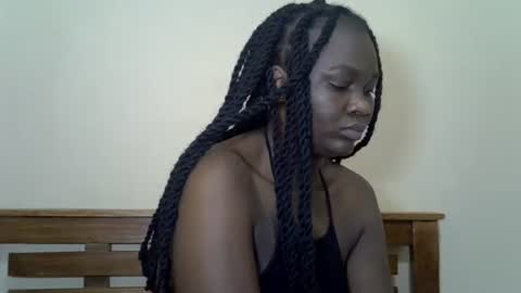LILIAN online show from 06/01/26, 05:42