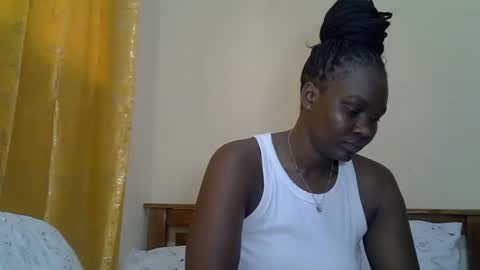 Snapshot of prettyliz30 chatting on 06/19/26, 09:24 LILIAN online show from 06/19/26, 09:24