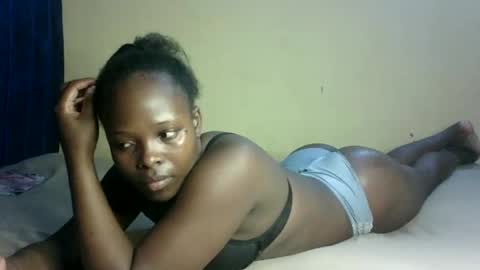 Melly online show from 09/28/25, 06:13