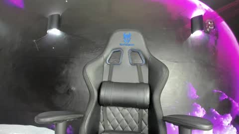 Laura  Onlyfans   40OFF online show from 12/01/24, 05:46