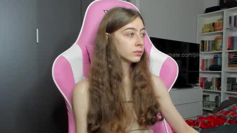Sophie  next stream will be at Monday  i will wait you guys  online show from 10/20/25, 08:04