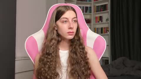 Snapshot of prettysomething chatting on 07/20/26, 06:38 Sophie next stream will be at Monday i will wait you guys online show from 07/20/26, 06:38