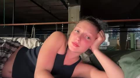 Dahlia online show from 10/26/25, 05:46