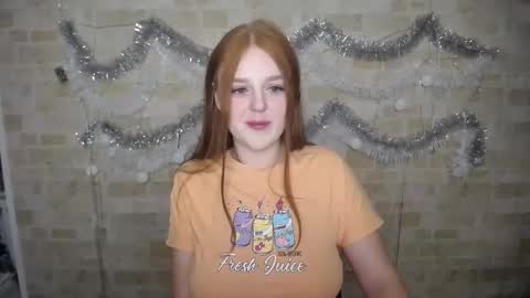 Snapshot of prettyvalerii_ chatting on 12/23/24, 08:11 Valeri online show from 12/23/24, 08:11