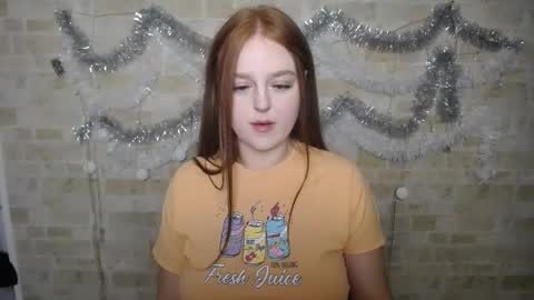 Snapshot of prettyvalerii_ chatting on 12/26/24, 03:42 Valeri online show from 12/26/24, 03:42