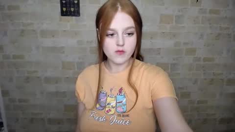 Snapshot of prettyvalerii_ chatting on 02/09/25, 02:06 Valeri online show from 02/09/25, 02:06