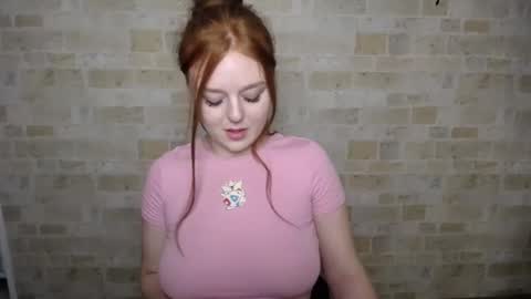 Snapshot of prettyvalerii_ chatting on 03/10/25, 01:56 Valeri online show from 03/10/25, 01:56