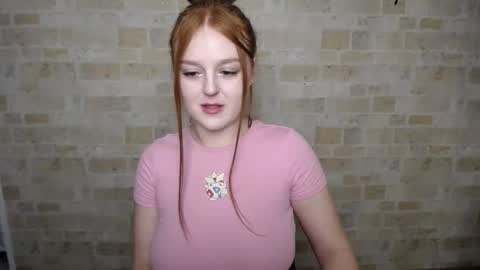 Snapshot of prettyvalerii_ chatting on 03/10/25, 11:49 Valeri online show from 03/10/25, 11:49