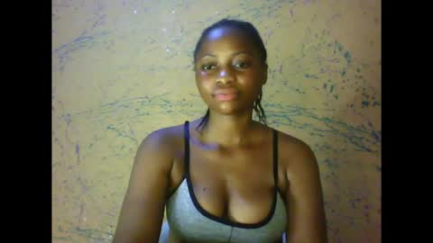 Snapshot of prettyxxpac chatting on 02/20/26, 12:18 prettyxxpac online show from 02/20/26, 12:18