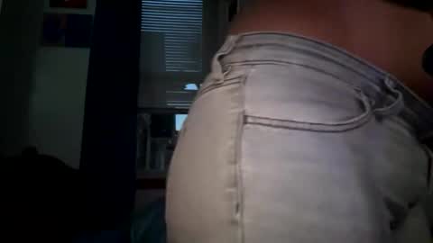 Snapshot of prettyyalisha chatting on 04/16/26, 12:00 prettyyalisha online show from 04/16/26, 12:00