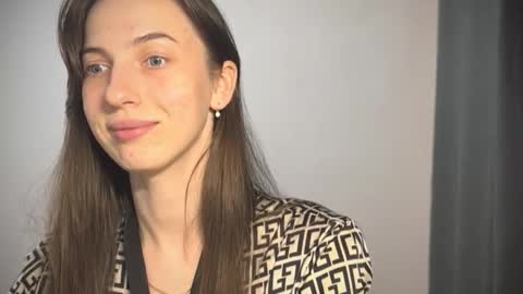 Snapshot of prettyyy_angel chatting on 09/30/25, 05:29 prettyyy_angel online show from 09/30/25, 05:29