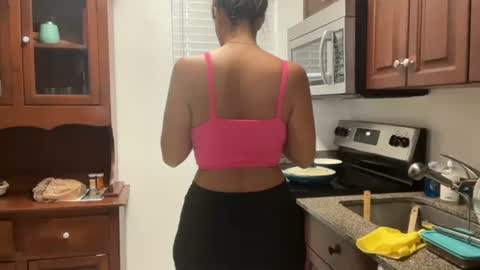 prettyyykittyyy22 online show from 09/17/25, 05:58