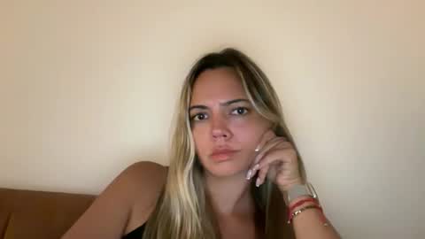 prettyyykittyyy22 online show from 11/18/25, 05:12