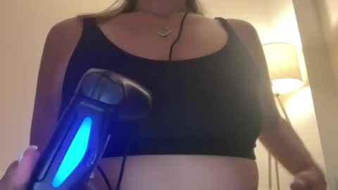 prettyyykittyyy22 online show from 07/19/26, 02:04