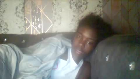 prettyzuzu online show from 09/17/25, 11:06