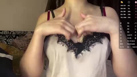 Amelia online show from 06/25/26, 10:42