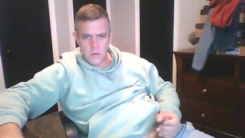 Snapshot of primetimeride chatting on 10/31/25, 12:17 primetimeride online show from 10/31/25, 12:17