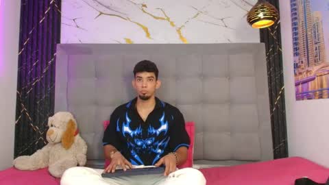prince_arthur77 online show from 05/03/26, 01:28