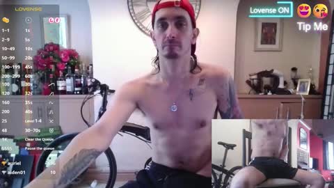 Snapshot of prince_raphael chatting on 10/03/25, 10:56 Riffraff online show from 10/03/25, 10:56