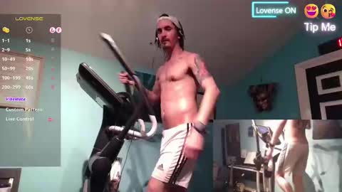 Snapshot of prince_raphael chatting on 10/07/25, 05:32 Riffraff online show from 10/07/25, 05:32