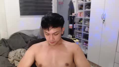 Snapshot of princeadrianx chatting on 07/08/26, 07:35 Prince Adrian online show from 07/08/26, 07:35